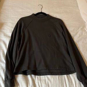 Charcoal gray Abercrombie & Fitch crew neck sweatshirt. Size M. W/ tags.